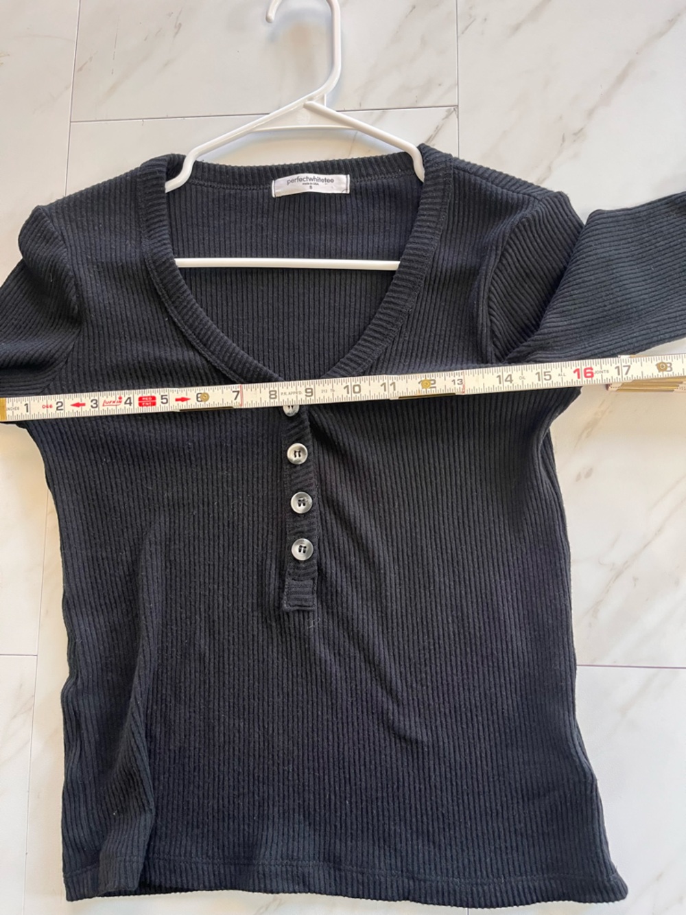 Perfectwhitetee Evangeline Henley long sleeve ribbed top black size small - Picture 9 of 10